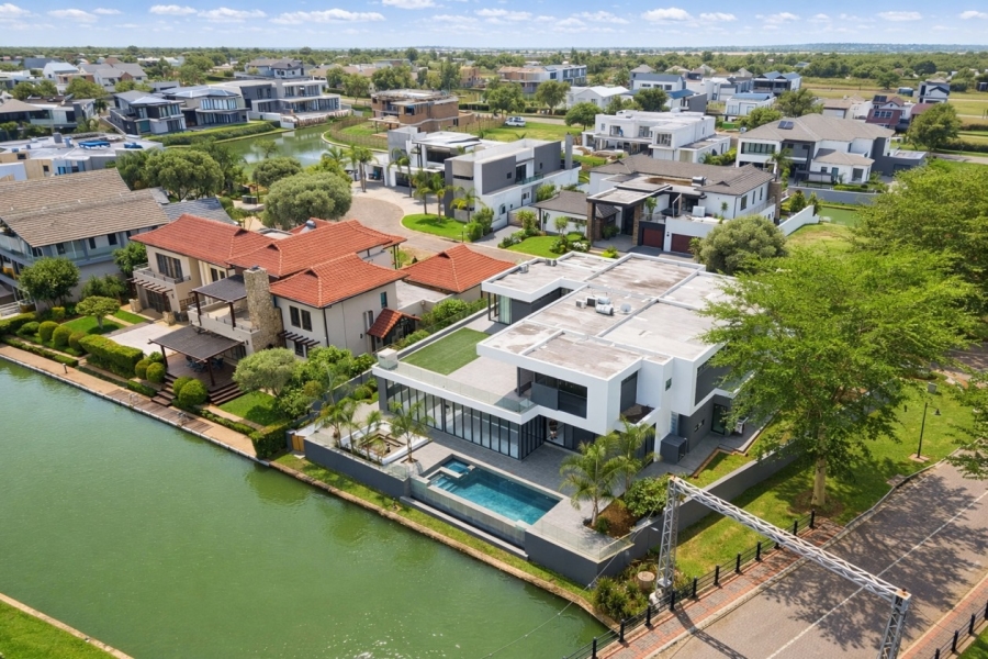 6 Bedroom Property for Sale in The Islands Estates North West